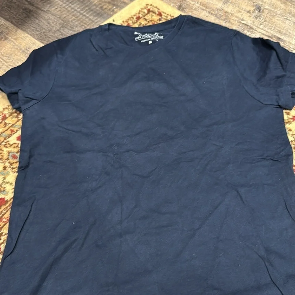 Banana Republic authentic tee for men